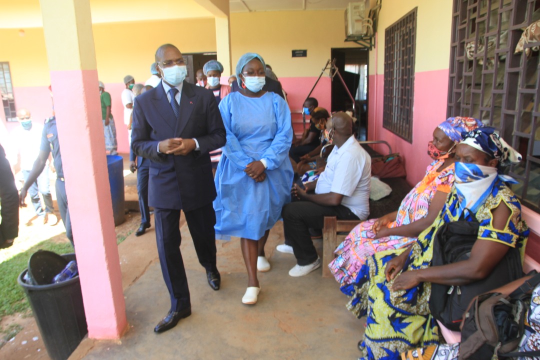 le Minsante visite les Hôpitaux de Districts de Djoungolo et d’Efoulan – MINSANTE-COVID19