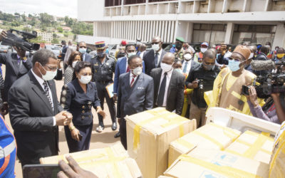 Lutte contre le coronavirus : Paul Biya offre 170 000 masques aux élèves et étudiants